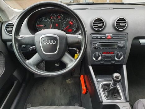 Audi A3 Sportback - 2.0 FSI ECC TREKHAAK - 1