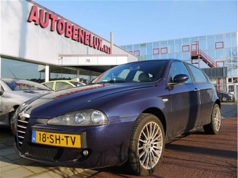 Alfa Romeo 147 - 1.9 JTD 120pk Distinctive - 1