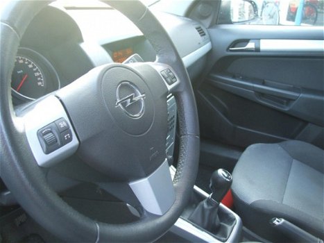 Opel Astra - 1.4 16V 5D Edition - 1