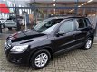 Volkswagen Tiguan - 2.0 TSI Comfort&Design 4Motion *AUTOMAAT*NAVIGATIE*CAMERA* TREKHAAK*PARKEERSENSO - 1 - Thumbnail