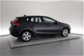 Volvo V40 - D2 Panorama / Standkachel / OnCall / Leder / Keyless / Stoelverwarming - 1 - Thumbnail