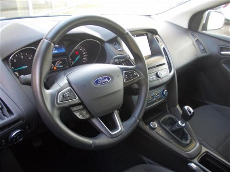 Ford Focus - 1.5 TDCi 120pk TREND Business 5drs NAVI - 1