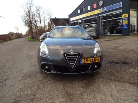 Alfa Romeo Giulietta - 1.4 T Distinctive 170pk / Navigatie / Profiteer van onze winteractie - 1