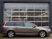 Volvo V70 - 2.0 T I Xenon I Pdc I Aut. Koffer I Leder I Zeer netjes - 1 - Thumbnail