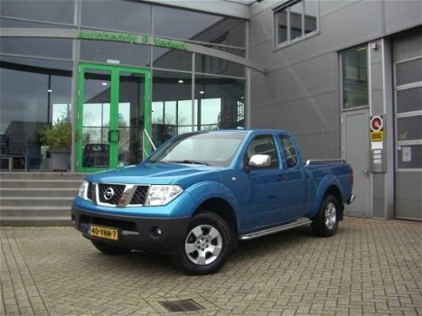 Nissan Navara - 2.5 DCI KING CAB 4WD - 1