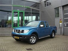 Nissan Navara - 2.5 DCI KING CAB 4WD