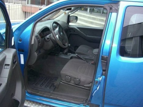 Nissan Navara - 2.5 DCI KING CAB 4WD - 1