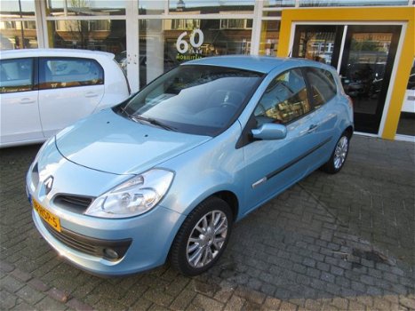 Renault Clio - 1.2 TCE Special Rip Curl Airco Lichtm.velgen Radio Carkit - 1