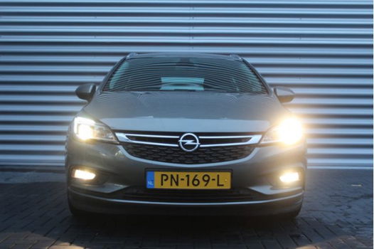 Opel Astra Sports Tourer - 1.6 CDTI 110PK BUSINESS+ / NAVI / XENON / CLIMA / LED / AGR / PDC / BLUET - 1