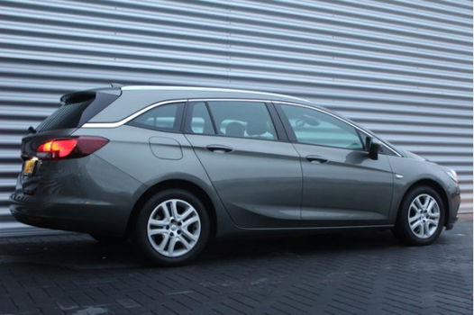 Opel Astra Sports Tourer - 1.6 CDTI 110PK BUSINESS+ / NAVI / XENON / CLIMA / LED / AGR / PDC / BLUET - 1