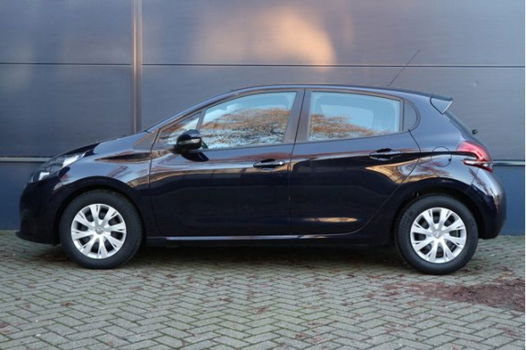 Peugeot 208 - 1.2 82 pk Blue Lion / Navigatie / Cruise Control / Parkeersensoren Achter / - 1