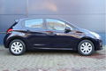 Peugeot 208 - 1.2 82 pk Blue Lion / Navigatie / Cruise Control / Parkeersensoren Achter / - 1 - Thumbnail