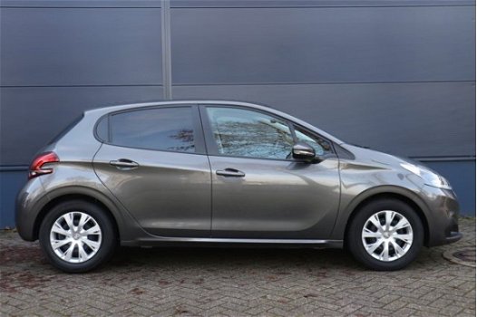 Peugeot 208 - 1.2 82 pk Active / Navigatie / Cruise Control / - 1