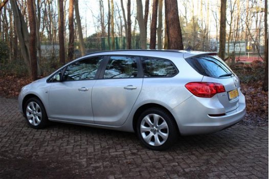 Opel Astra Sports Tourer - 1.4 Cosmo, Navigatie - 1