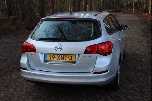 Opel Astra Sports Tourer - 1.4 Cosmo, Navigatie - 1