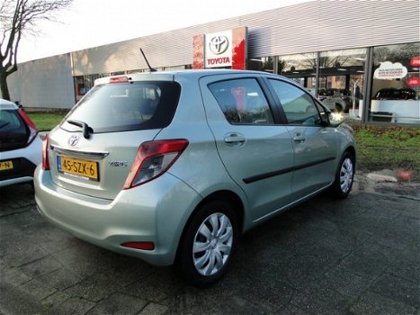 Toyota Yaris - 1.3 Aspiration Clima Navigatie 6-bak - 1