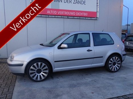 Volkswagen Golf - 1.6 AUTOMAAT, AIRCO, CAMERA, LICHTMETALEN VELGEN - 1