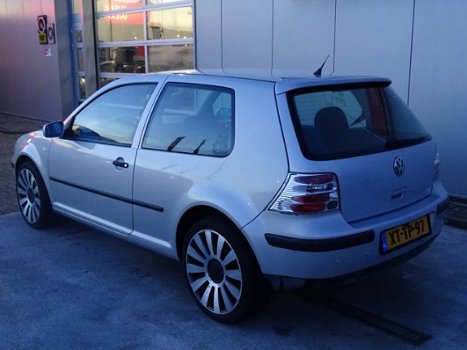 Volkswagen Golf - 1.6 AUTOMAAT, AIRCO, CAMERA, LICHTMETALEN VELGEN - 1