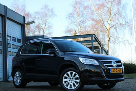 Volkswagen Tiguan - 1.4 TSI Sport&Style 4M Navi Trekhaak Pdc Lmv Chroom BJ2008 - 1