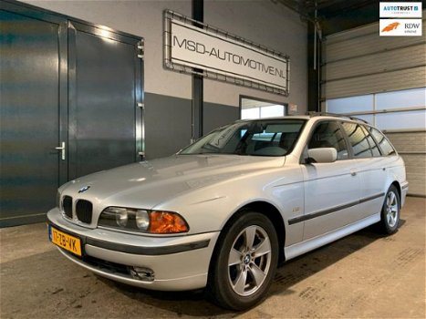 BMW 5-serie Touring - 523i Executive Youngtimer/Automaat - 1