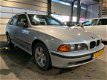 BMW 5-serie Touring - 523i Executive Youngtimer/Automaat - 1 - Thumbnail