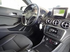 Mercedes-Benz A-klasse - A180 122pk Ambition | Xenon | Navi | 18 inch