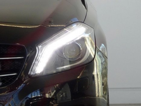Mercedes-Benz A-klasse - A180 122pk Ambition | Xenon | Navi | 18 inch - 1