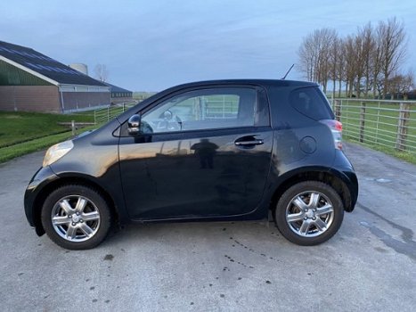 Toyota iQ - 1.0 VVTi Aspiration - Navi - Keyless Entry - ECC - Isofix - USB & AUX aansluiting - 1