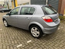 Opel Astra - 1.8 Enjoy , 1e Eigenaar, Automaat, wij hebben diverse auto's met automaat 06-53154478