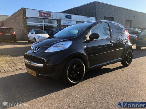 Peugeot 107 - 1.0-12V XS - 1