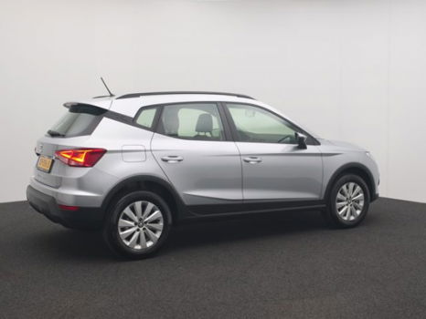 Seat Arona - 1.0 TSI 115pk Style fabrieksgarantie, parkeersensoren, airco, app-connect - 1