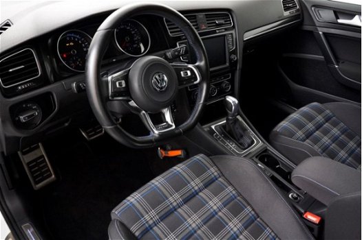 Volkswagen Golf - 1.4 TSI GTE *EX BTW* | ELEKTRISCH PANORAMADAK |Grote navi |stoelverwarming - 1
