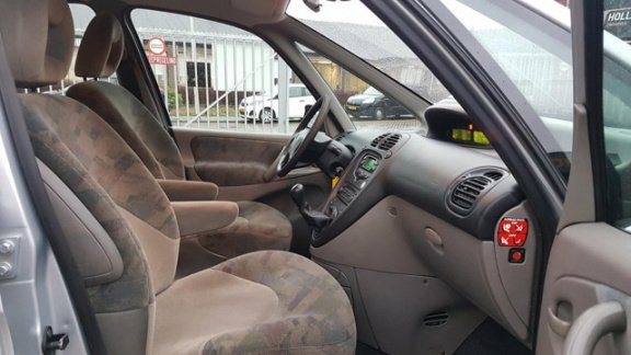 Citroën Xsara Picasso - 1.8i-16V Plaisir - Airco ecc - Nieuwe koppeling - Trekhaak - 1