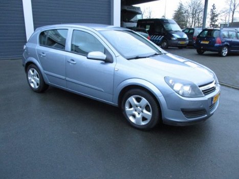 Opel Astra - 1.6 EDITION - 1