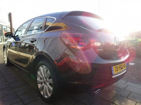 Opel Astra - 1.4 Turbo Cosmo - 1