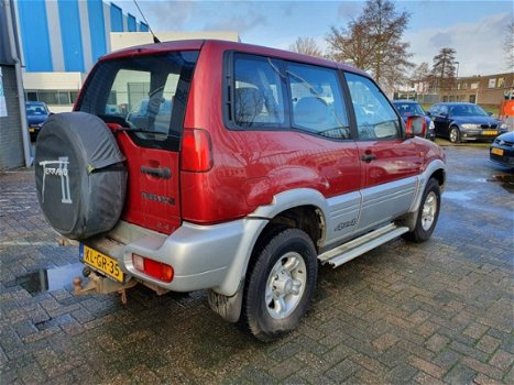 Nissan Terrano - 2.4 SE - 1