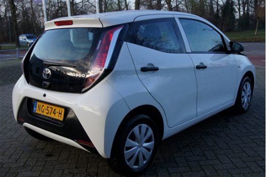 Toyota Aygo - 1.0 VVT-i x-now Airco I Cruise Control I VVT-i motor I Elektrische Ramen I Centrale Ve - 1