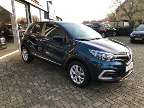 Renault Captur - TCe 90 Limited Navi / Clima / Parkeersensoren / LM velgen / Privacy glass / Keyless - 1