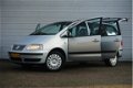 Volkswagen Sharan - 2.0 Comfortline 7-Pers*Trekhaak*Airco*Cruise*Elektr. Ramen*Etc - 1 - Thumbnail