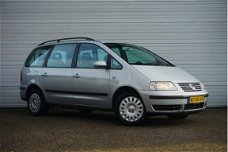 Volkswagen Sharan - 2.0 Comfortline 7-Pers*Trekhaak*Airco*Cruise*Elektr. Ramen*Etc