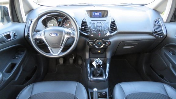 Ford EcoSport - 1.0 EcoBoost Titanium Airco, Cruise, Parkeersensoren achter, Dealer onderhouden - 1