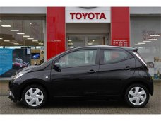 Toyota Aygo - 1.0 VVT-i x-play 5drs Airco Navi Parkeercamera