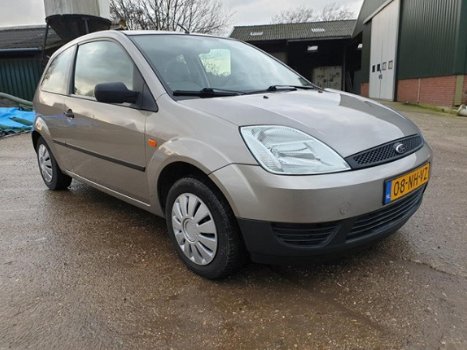 Ford Fiesta - 1.25-16V Celebration BJ 2003 Nieuwe apk - 1