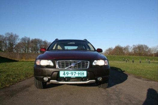 Volvo XC70 - 2.5 T Geartronic Comfort Line - 1