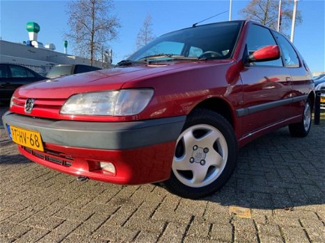 Peugeot 306 - 1.8 XT Belfort Automaat Elek. ramen Nieuwe APK - 1