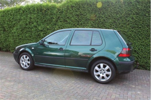 Volkswagen Golf - 1.4-16V Comfortline AIRCO, Groot onderhoud, Nieuwe banden - 1