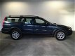 Volvo XC70 - 2.4 D5 Comfort Line Mobility / Trekhaak / Leer / Etc - 1 - Thumbnail