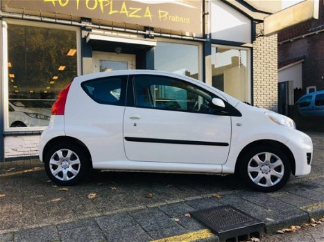 Peugeot 107 - 1.0-12V / AIRCO/ AUX/ ELEKTR.PAKKET/ CV/ NIEUWE APK - 1