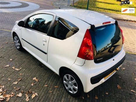 Peugeot 107 - 1.0-12V / AIRCO/ AUX/ ELEKTR.PAKKET/ CV/ NIEUWE APK - 1