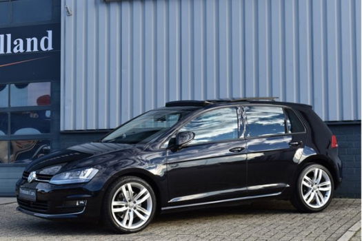 Volkswagen Golf - 1.4 TSI Highline 140 Pk DSG7 Pano Navi Keyless ACC Leder 18 Inch Durban - 1